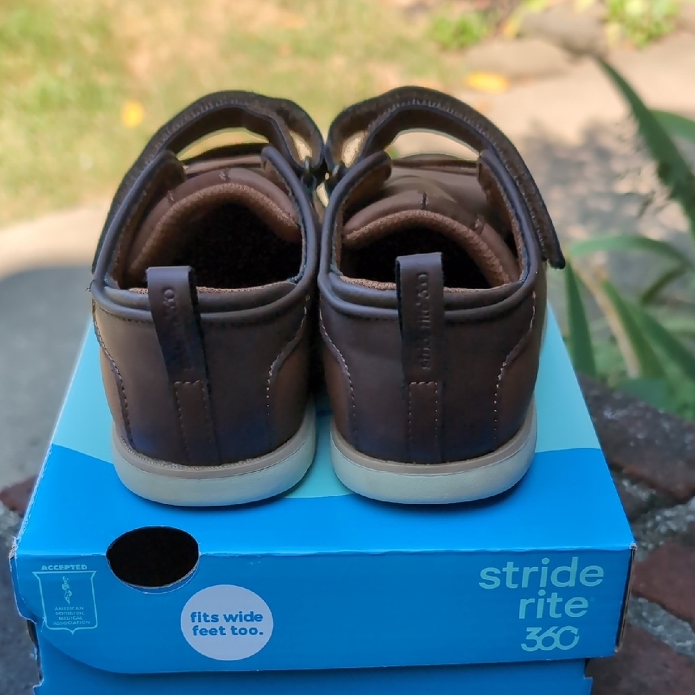 Stride Rite Kids Dress Shoes in Blue Box - Picture 4 of 7